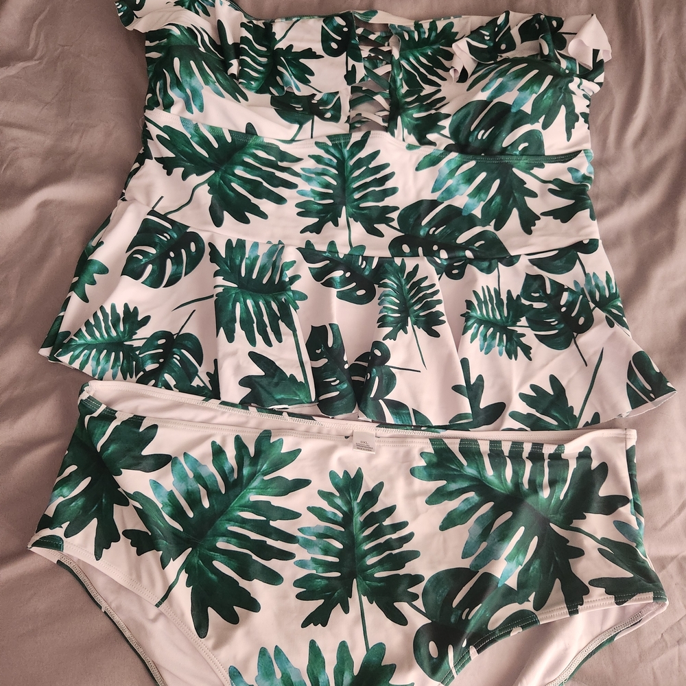 Plus Size 2xl Tropical Leaf Print Swimsuit